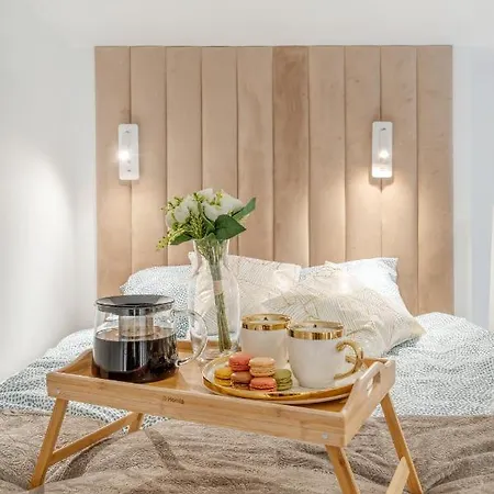 - Fireplace, Location By Rentujemy