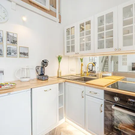 - Fireplace, Location By Rentujemy * Łódź